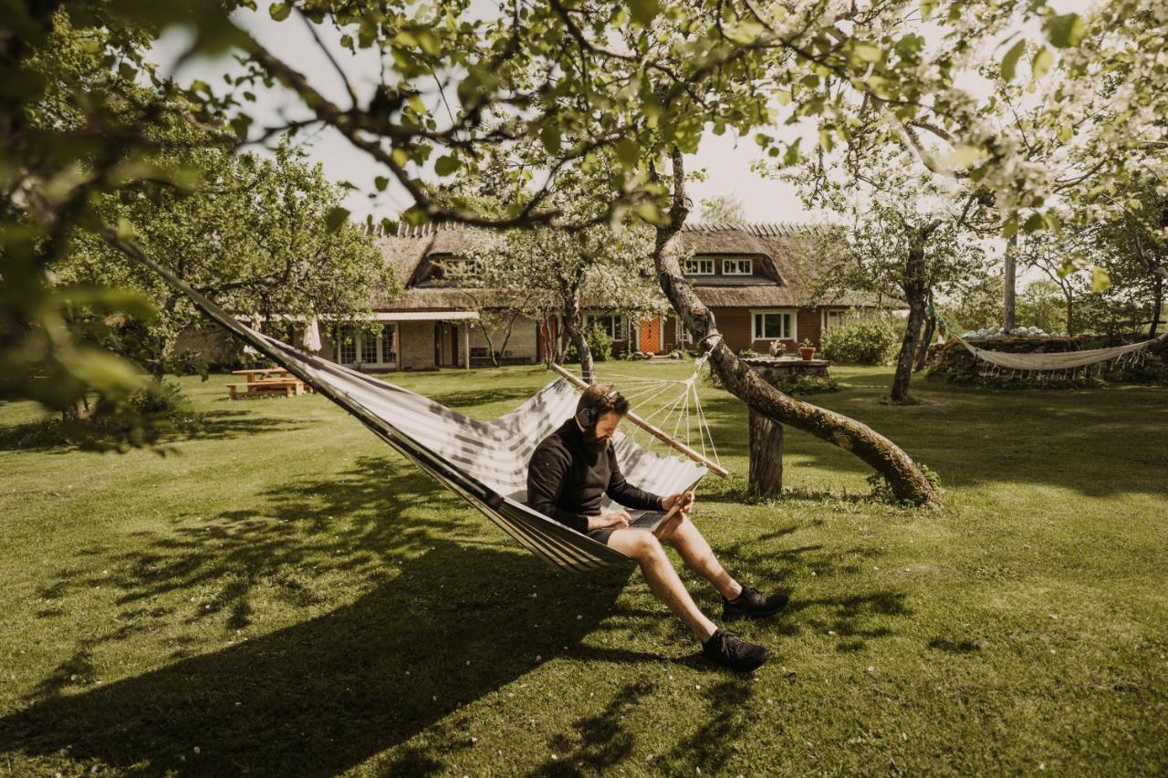 Muhu Tonise Talu Hotel Liiva  Kültér fotó